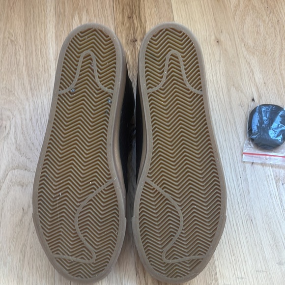 Nike Zoom SB Blazer Mid Sneakers in Black Leather - Picture 6 of 6